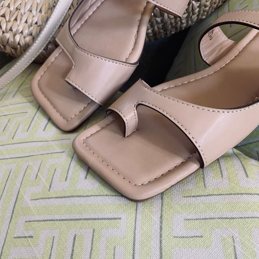 NEW🔥 Nude Toe Loop Slide On Flat Sandal Flip Flop - Picture 6 of 7